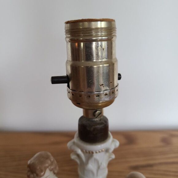 Vintage Carl Schneiders Grafenthal Table Lamp Victorian Style Courting Couple - Picture 14 of 15